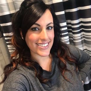 Meet your Posher, April